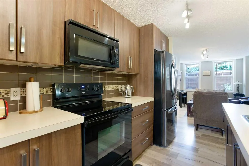 416 Mckenzie Towne Close SE