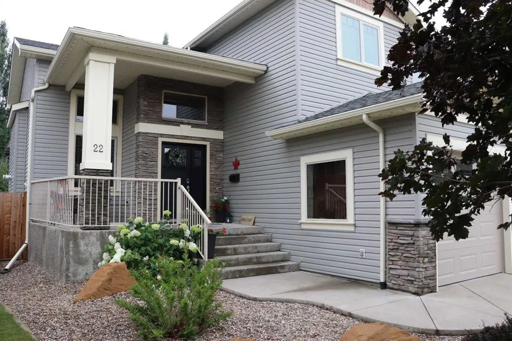 22 Riverview Crescent W