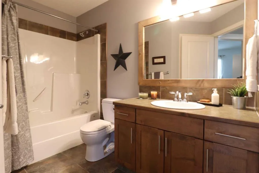 22 Riverview Crescent W