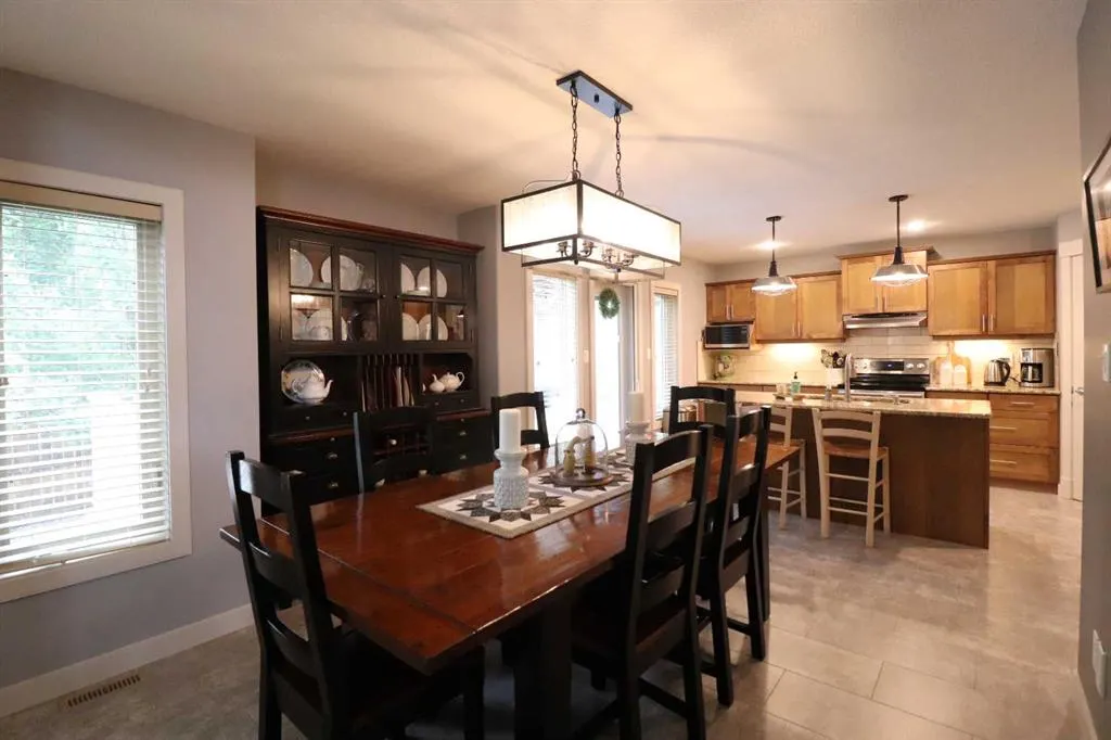 22 Riverview Crescent W