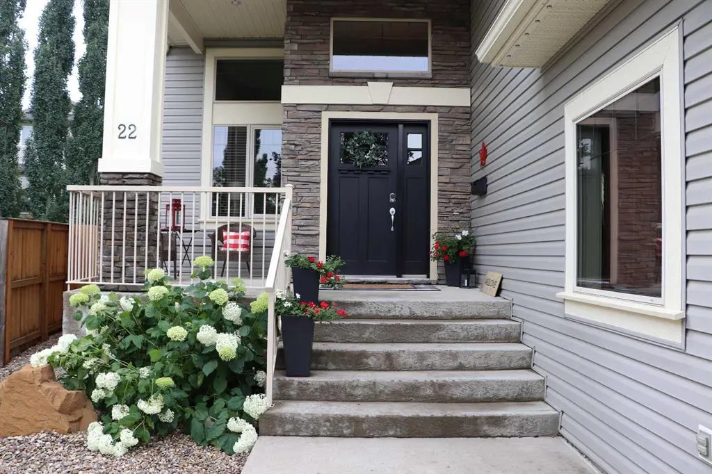 22 Riverview Crescent W