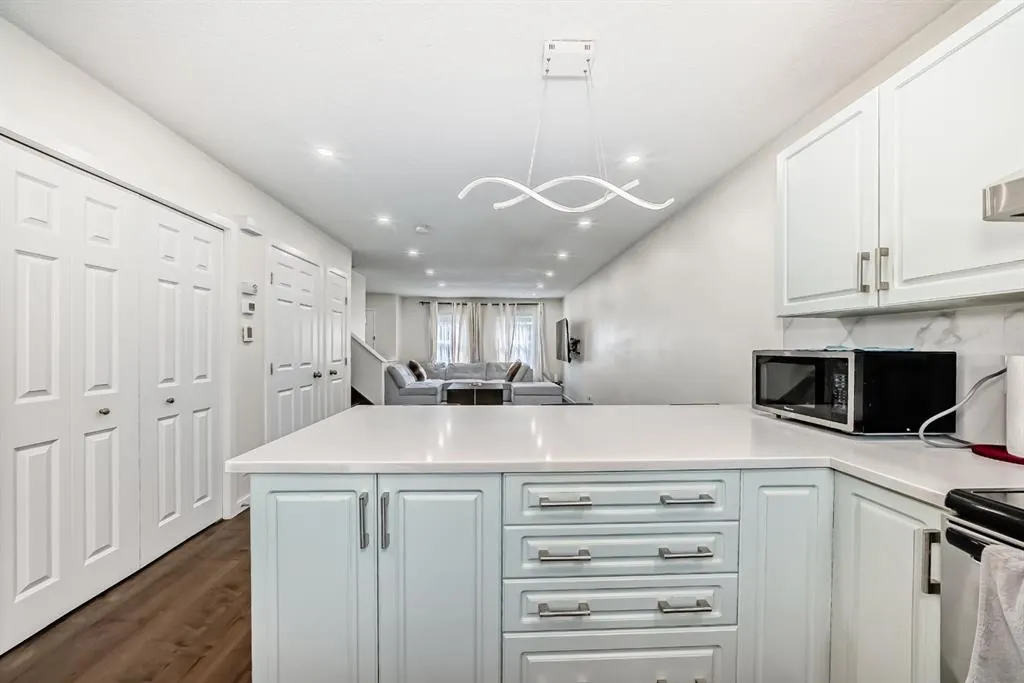 237 Skyview Ranch Boulevard NE