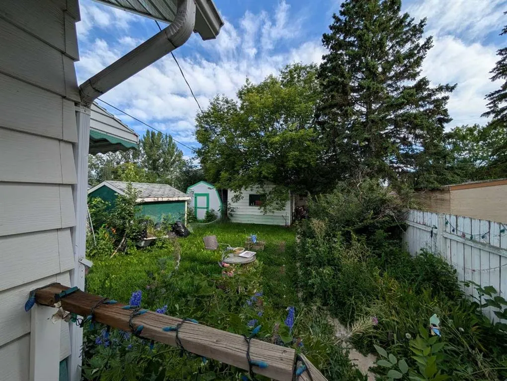 35 4 Avenue SE