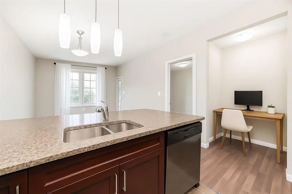207 Sunset Drive, #327