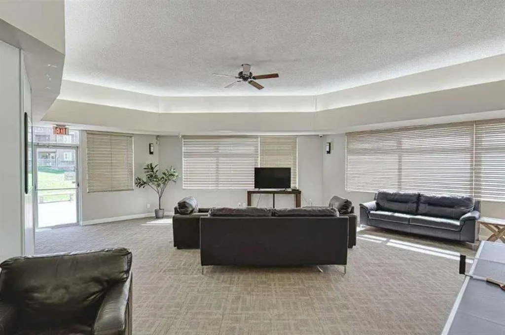3400 Edenwold Heights NW, #2612