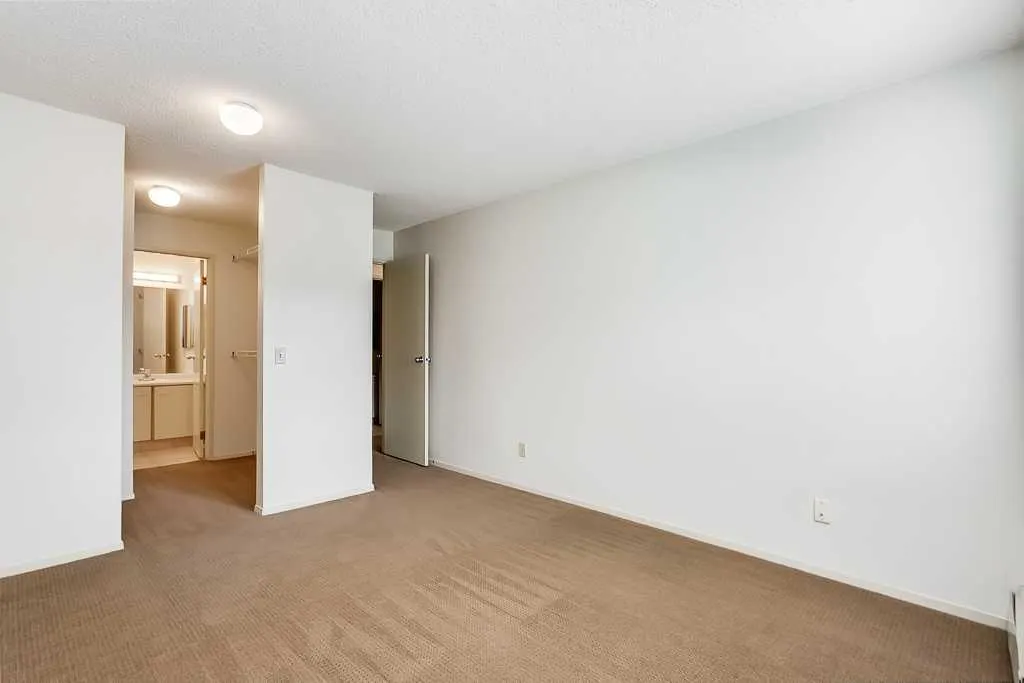 3400 Edenwold Heights NW, #2612