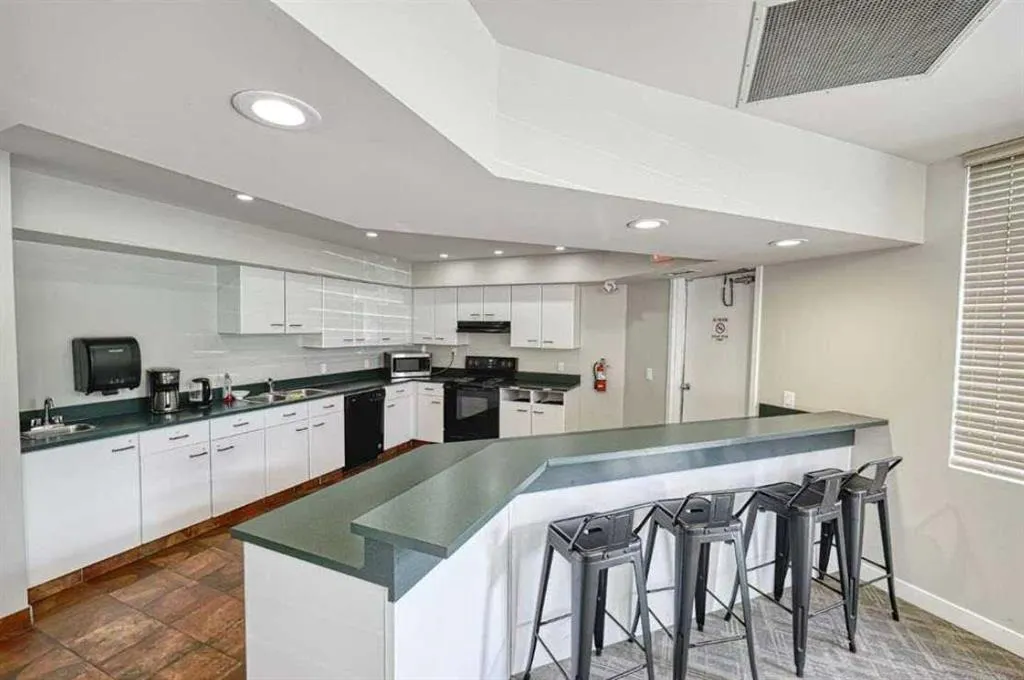 3400 Edenwold Heights NW, #2612