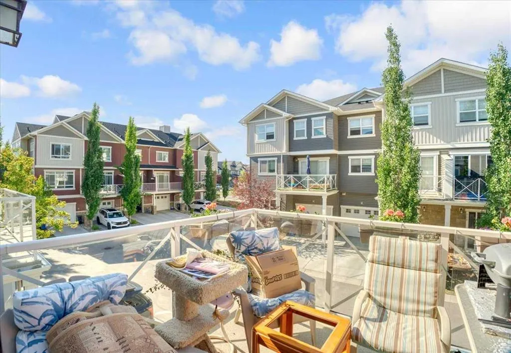307 Skyview Ranch Grove NE