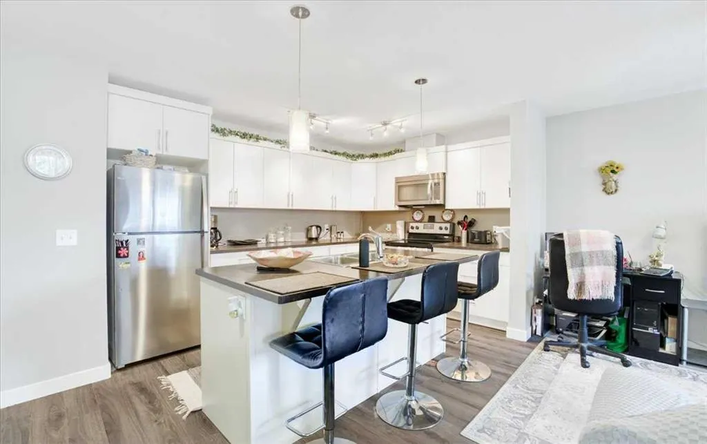307 Skyview Ranch Grove NE