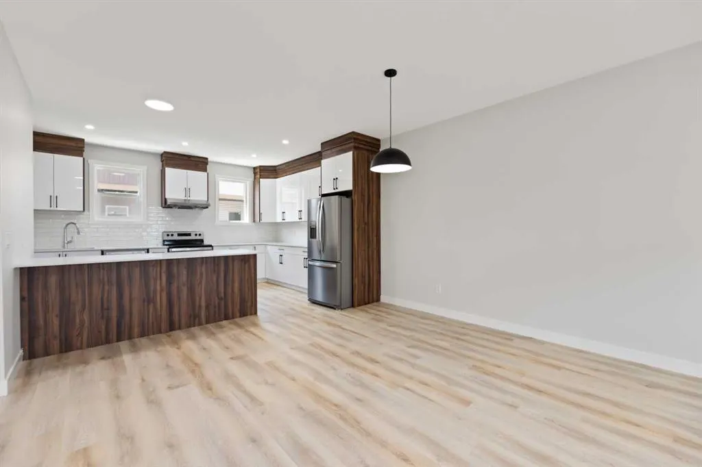 90 Corner Meadows Manor NE, #502