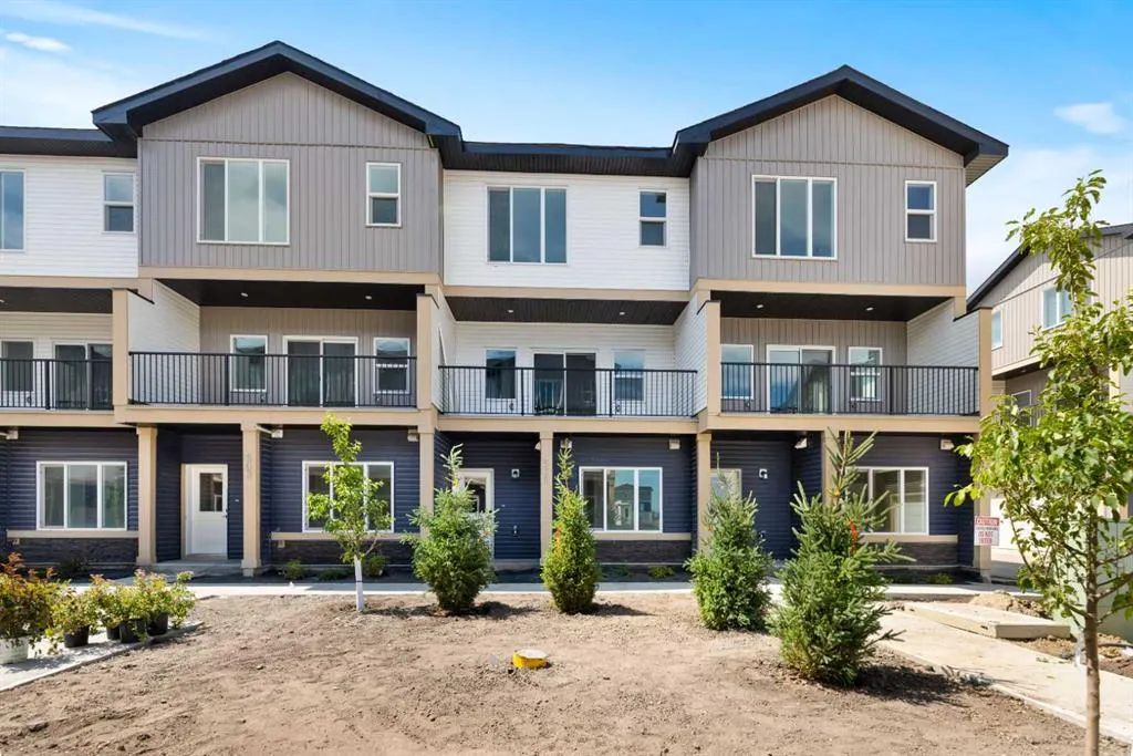 90 Corner Meadows Manor NE, #502