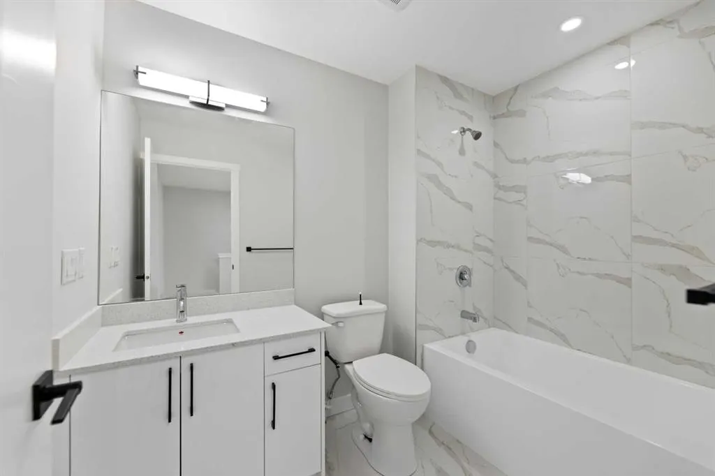 90 Corner Meadows Manor NE, #502