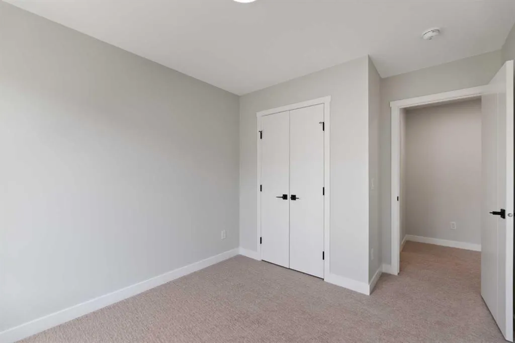 90 Corner Meadows Manor NE, #502