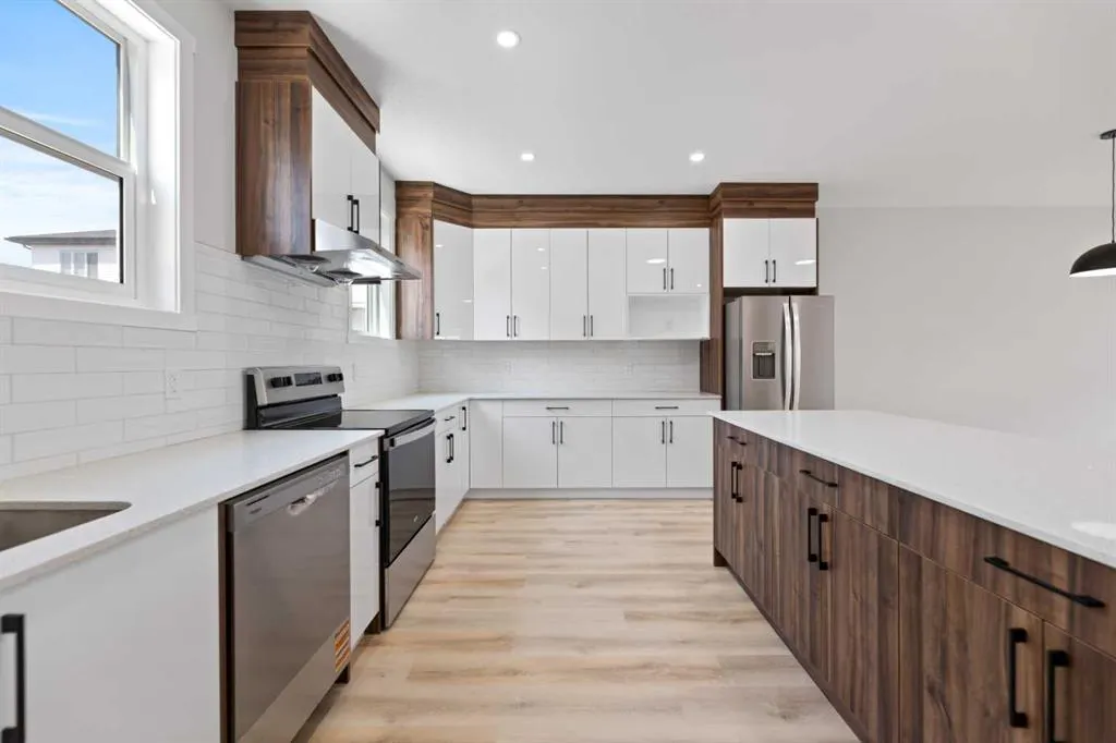 90 Corner Meadows Manor NE, #502
