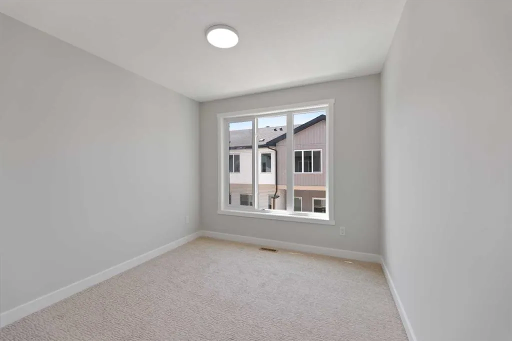 90 Corner Meadows Manor NE, #502