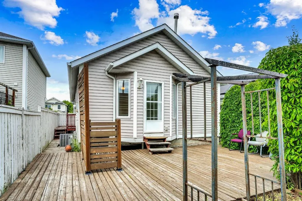 42 Inverness Place SE