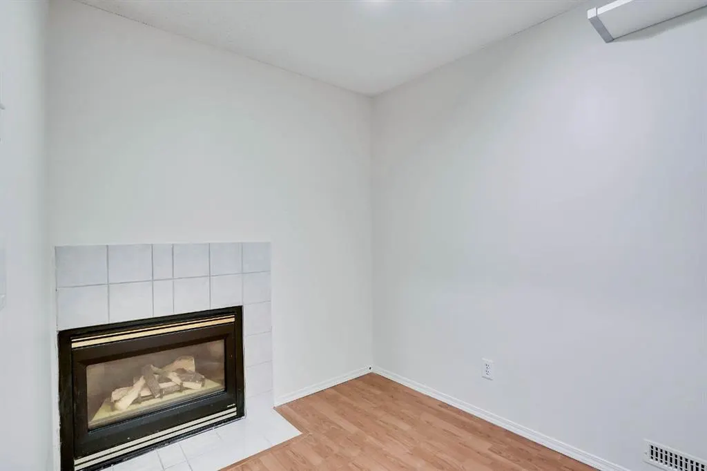 42 Inverness Place SE