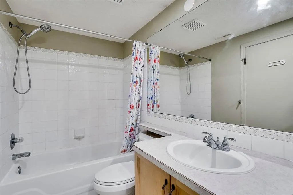 42 Inverness Place SE