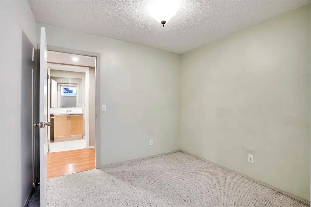 42 Inverness Place SE