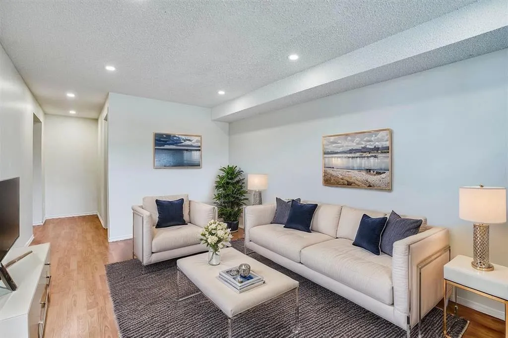 42 Inverness Place SE