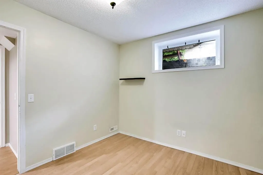 42 Inverness Place SE
