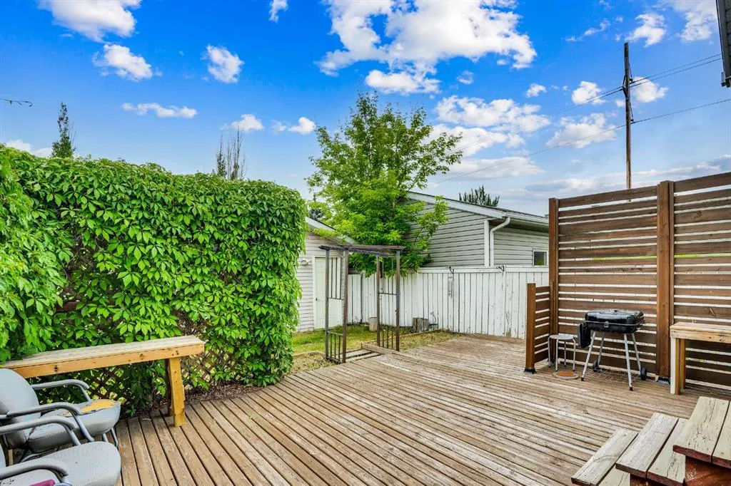 42 Inverness Place SE