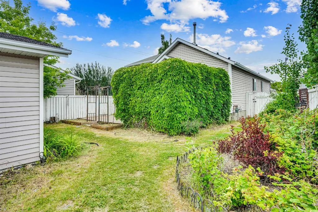 42 Inverness Place SE
