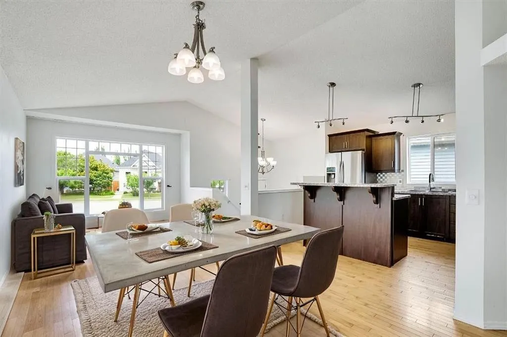 42 Inverness Place SE