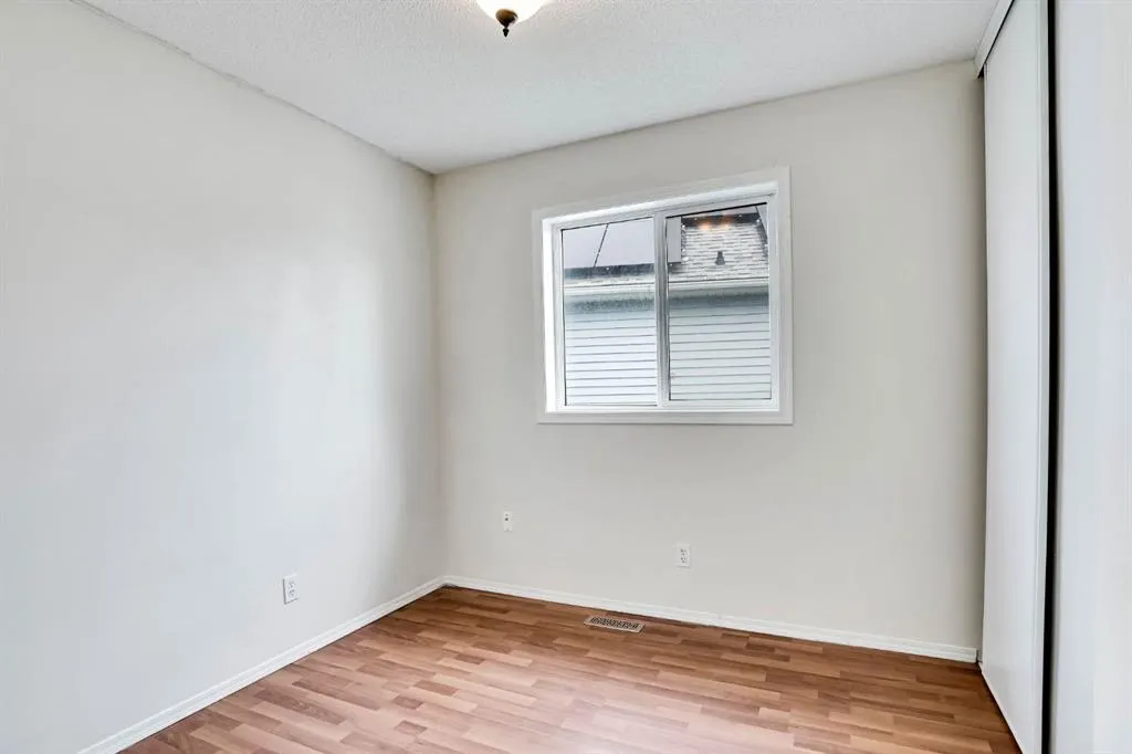 42 Inverness Place SE
