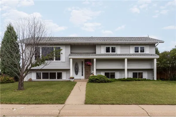 4301 75 Street, Camrose