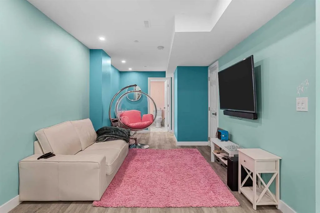 200 Glacier Drive, #32