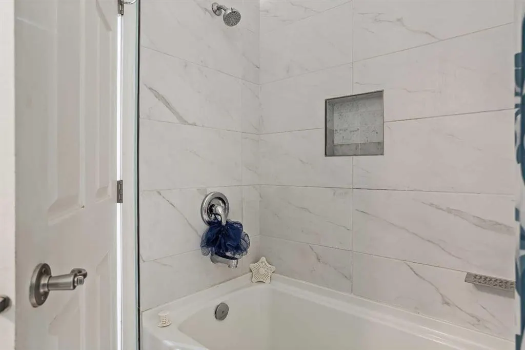 200 Glacier Drive, #32