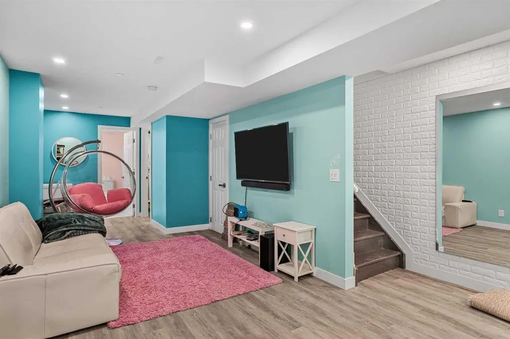 200 Glacier Drive, #32