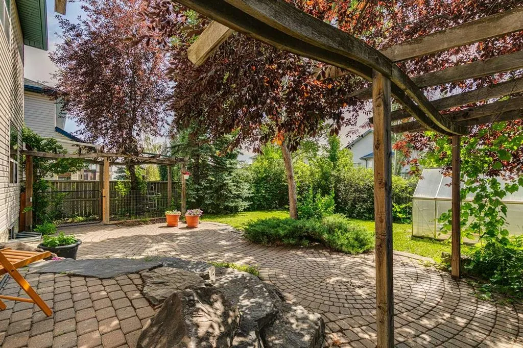 214 Springmere Close