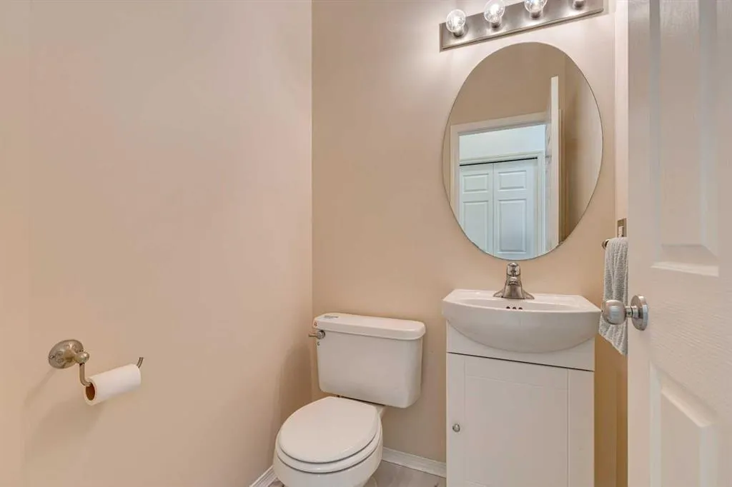 214 Springmere Close