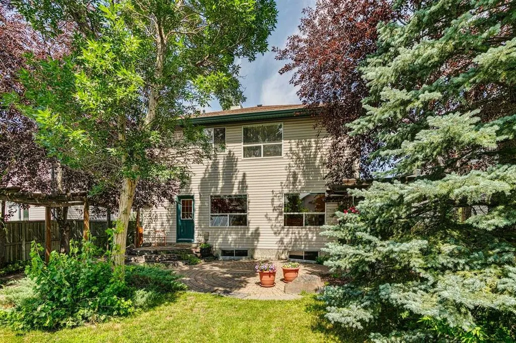 214 Springmere Close