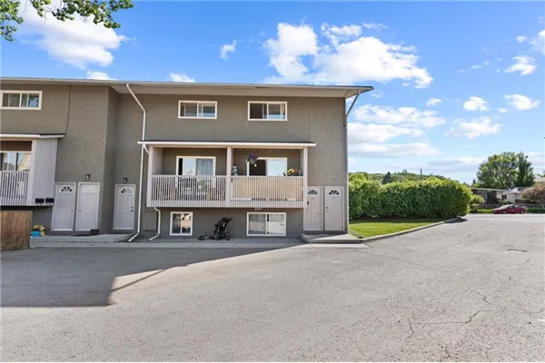 8112 36 Avenue NW, Calgary
