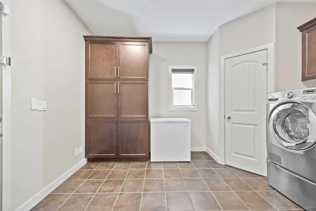 68 Evansfield Place NW