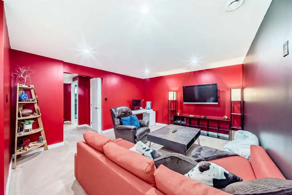 165 Eversyde Boulevard SW