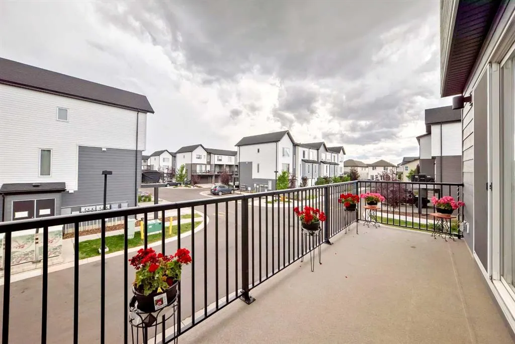 71 Skyview Ranch Avenue NE