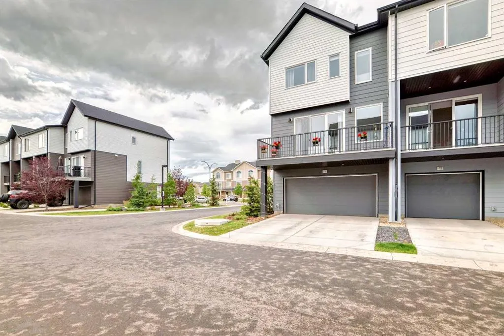 71 Skyview Ranch Avenue NE