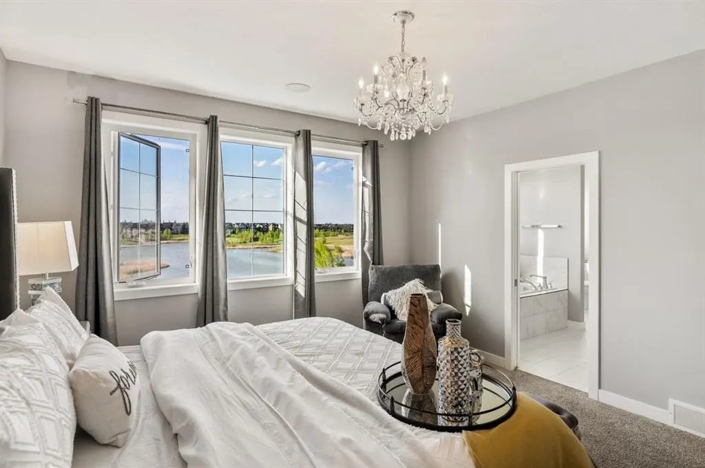 24 Masters Court SE