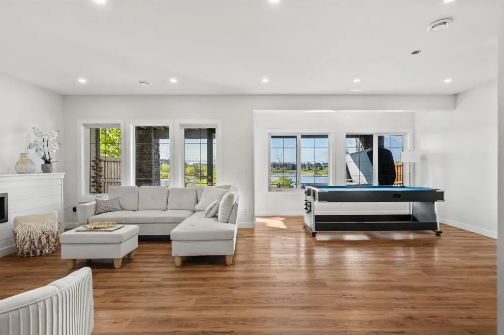 24 Masters Court SE