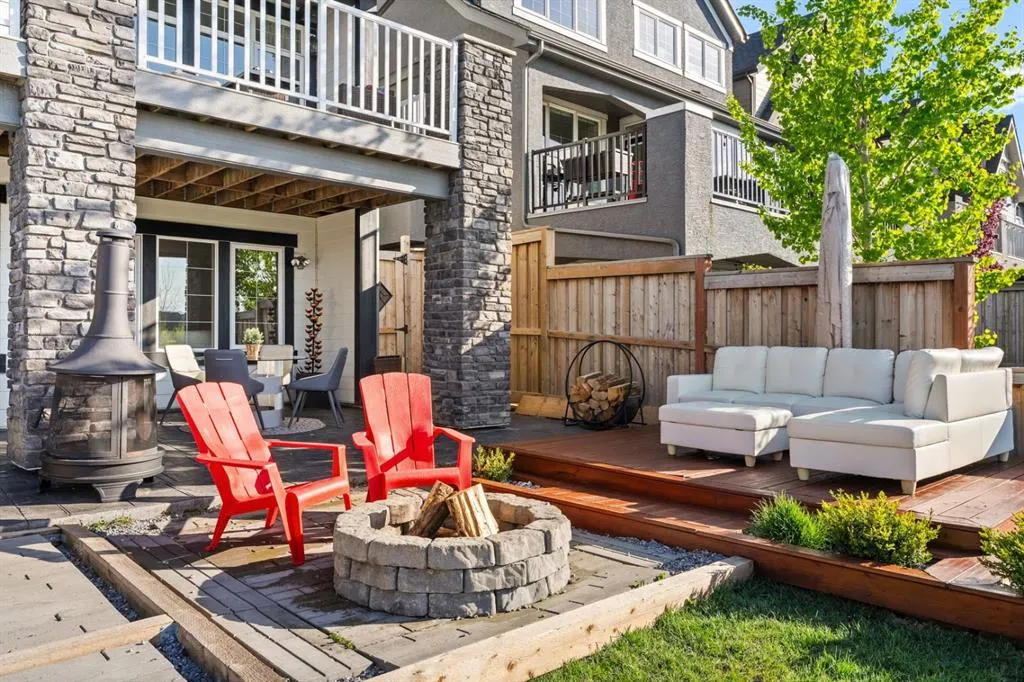 24 Masters Court SE