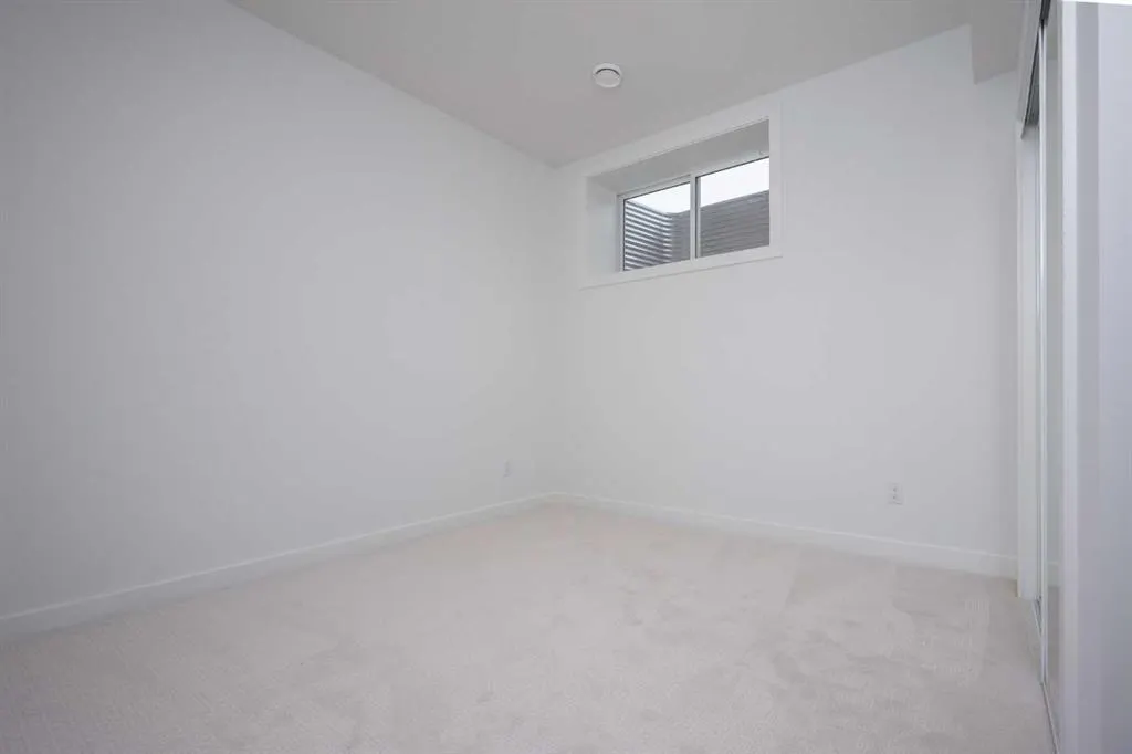 1020 West Lakeview Drive