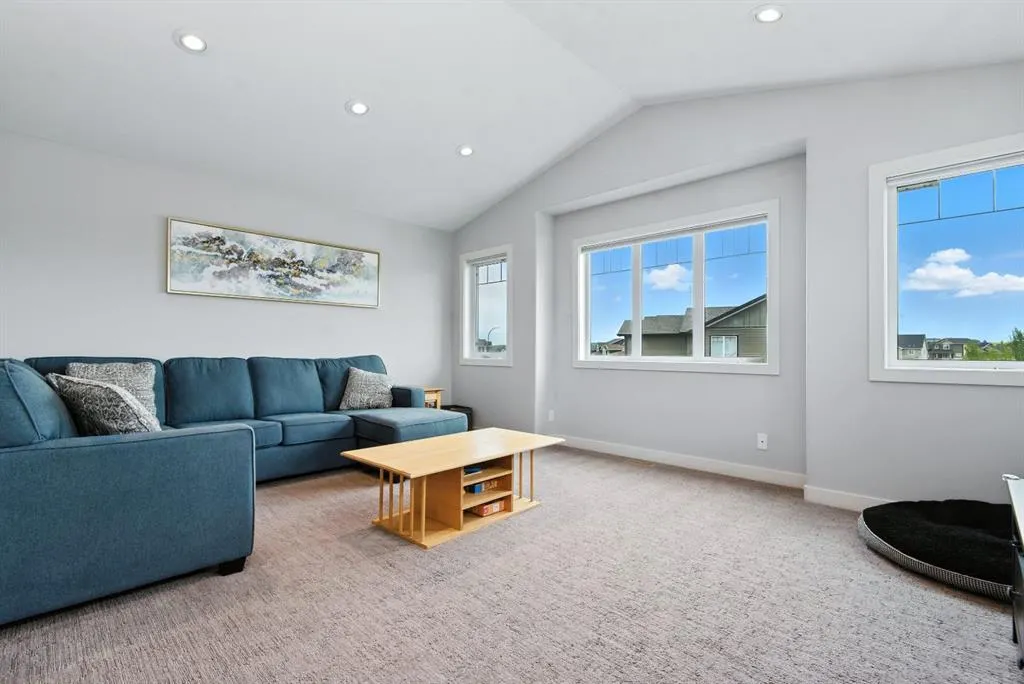7 Vancouver Crescent
