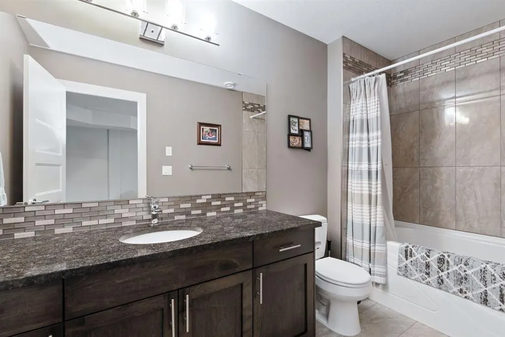 7 Vancouver Crescent