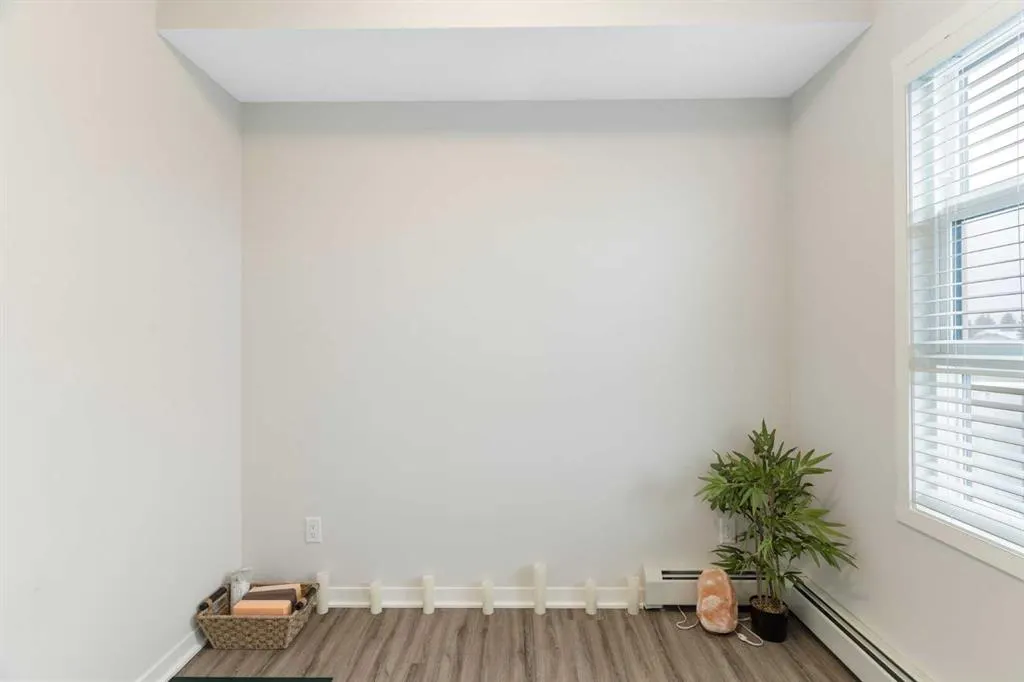300 Harvest Hills Place NE, #402