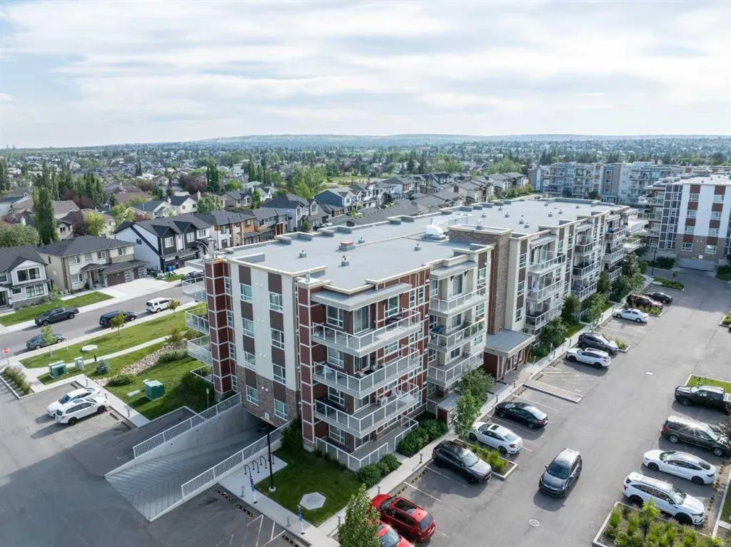 300 Harvest Hills Place NE, #402