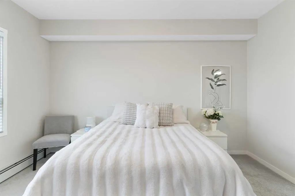 300 Harvest Hills Place NE, #402